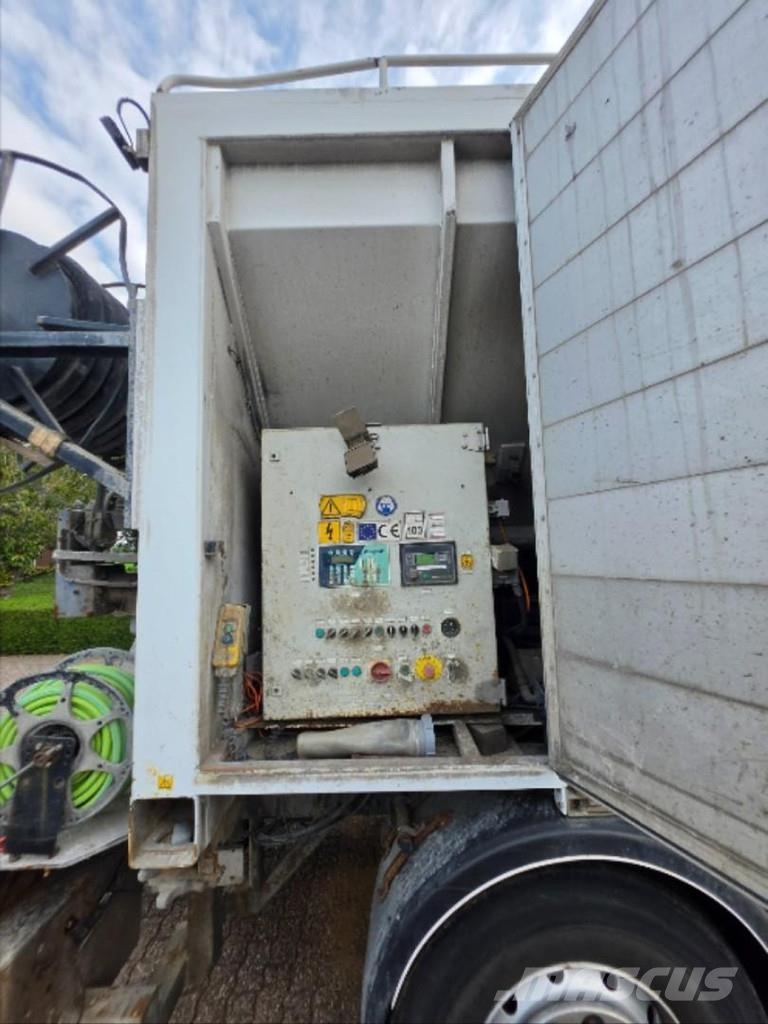 DAF CF85 /360 FAX with BREMAT 415 , CEMENT SCREEDS!! S 混凝土输送泵|布料机