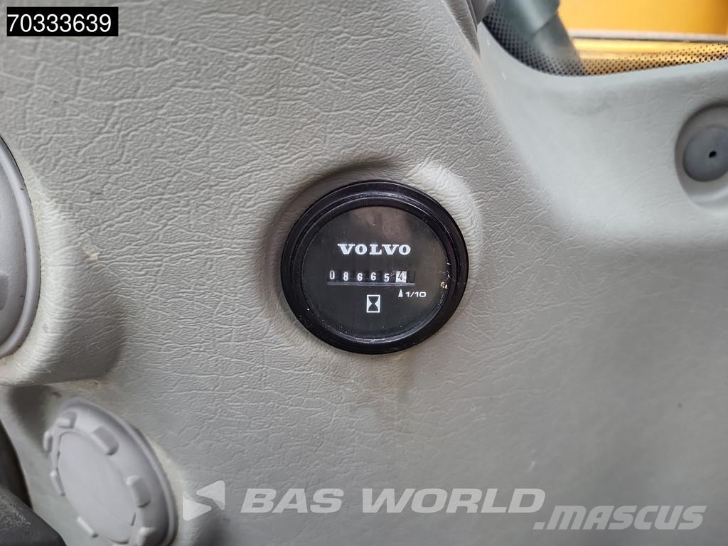 Volvo EC220 E L 3M Wide Escavadoras de rastos