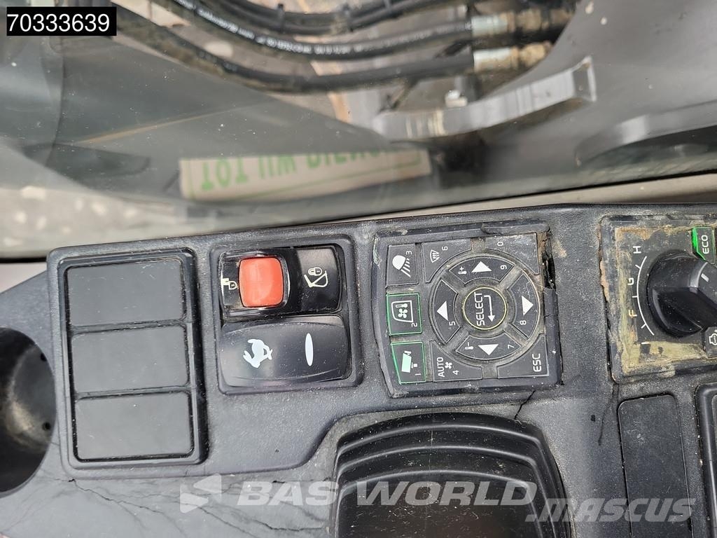 Volvo EC220 E L 3M Wide Escavadoras de rastos