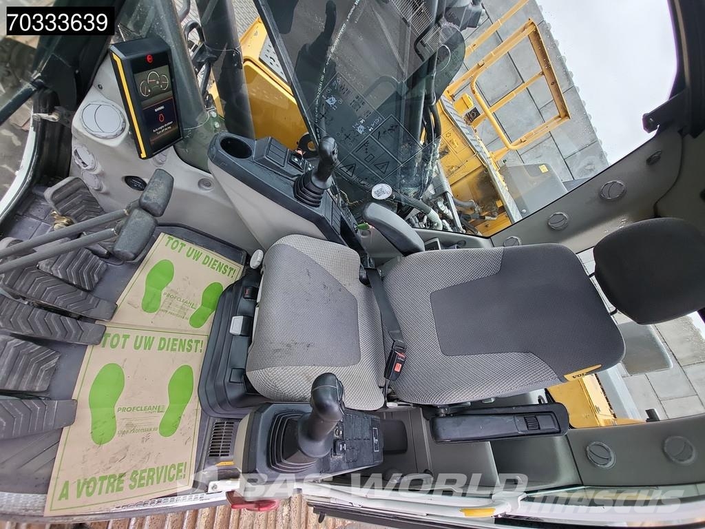 Volvo EC220 E L 3M Wide Escavadoras de rastos