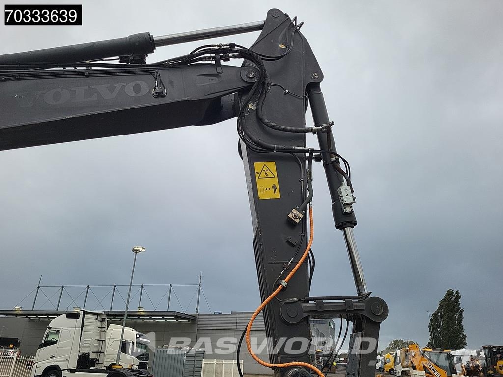 Volvo EC220 E L 3M Wide Escavadoras de rastos