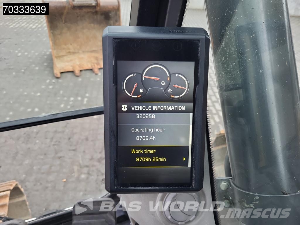 Volvo EC220 E L 3M Wide Escavadoras de rastos