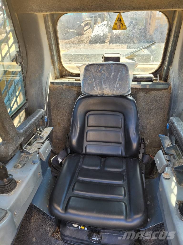 Gehl RT 175 لوادر انزلاقية التوجيه