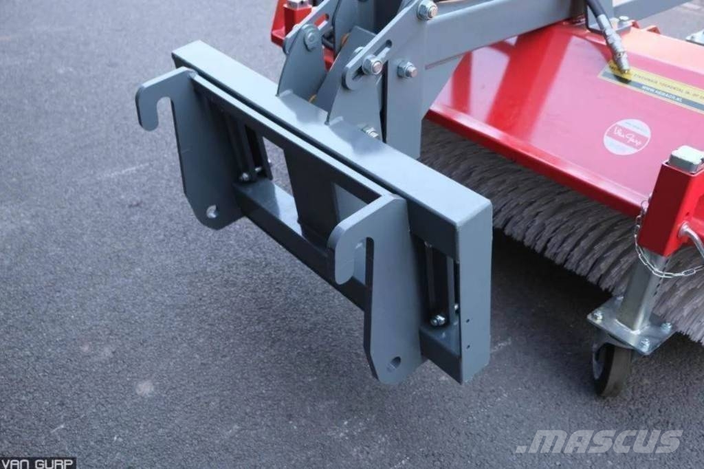 Eurotrac Veegmachine met hydraulische opvangbak 150cm Ielu tīrīšanas mašīnas