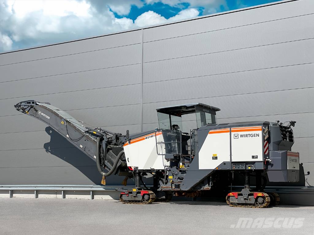 Wirtgen W 210 FI Freze za asfalt