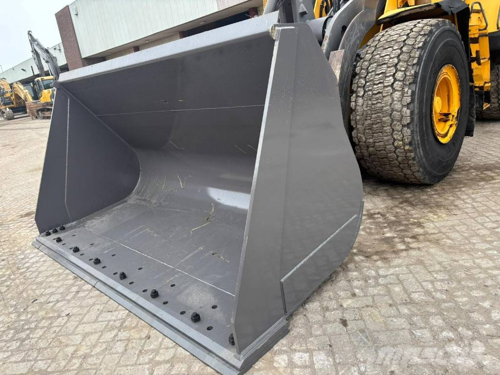 Volvo L 180 G Kolesni nakladalci