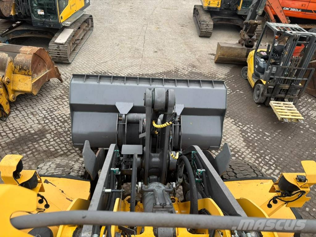 Volvo L 180 G Kolesni nakladalci