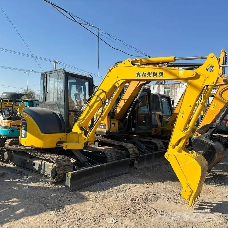 Komatsu PC 40 MR ミニ油圧ショベル 7t以下(ミニユンボ・ミニディガー)
