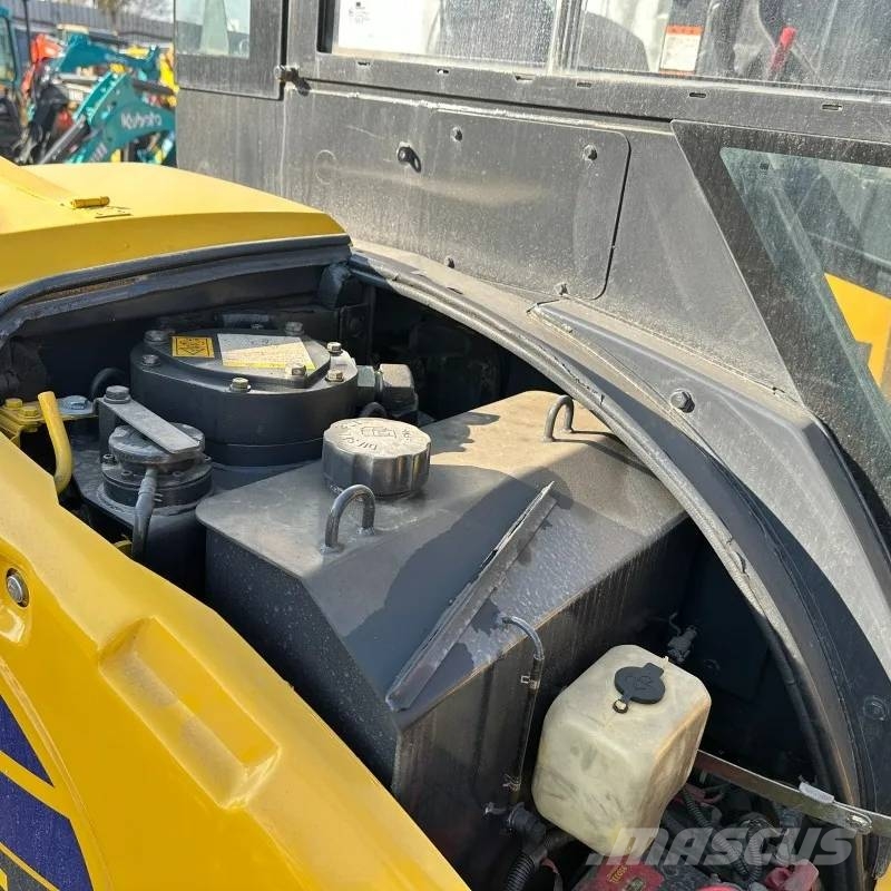 Komatsu PC 40 MR ミニ油圧ショベル 7t以下(ミニユンボ・ミニディガー)