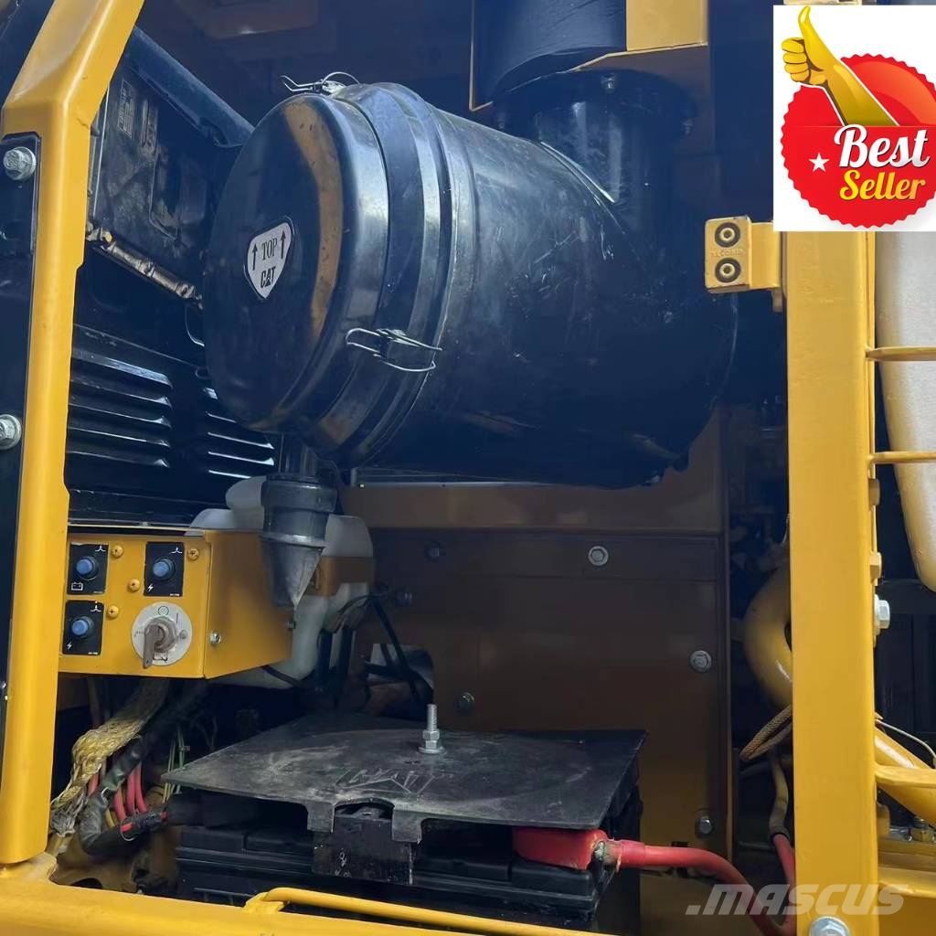 CAT 330 D L Гусеничні екскаватори