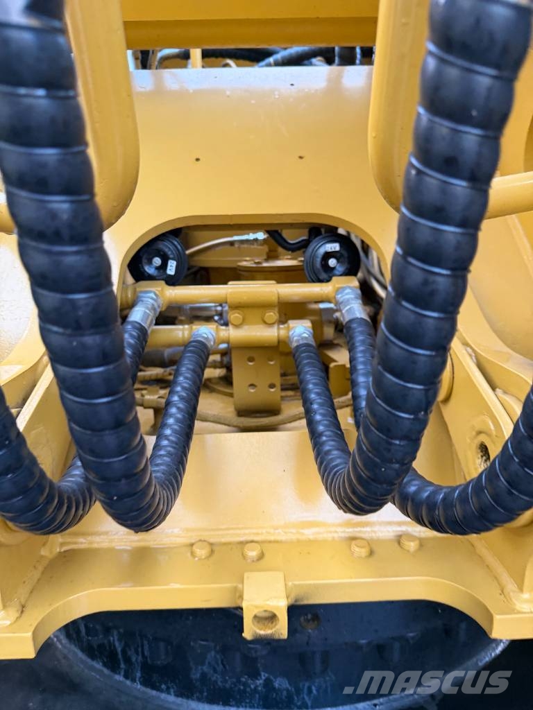 CAT 320 C L    Source factory Bageri gusjeničari