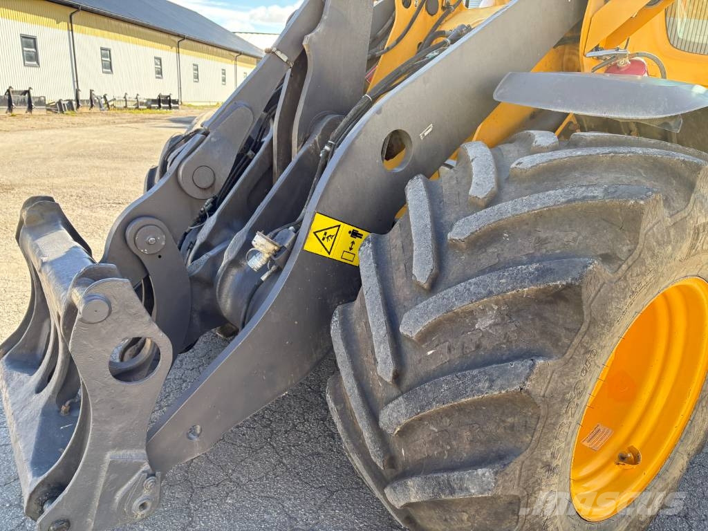 Volvo L60H lastmaskin, svensksåld, all utrustning Hjullastare