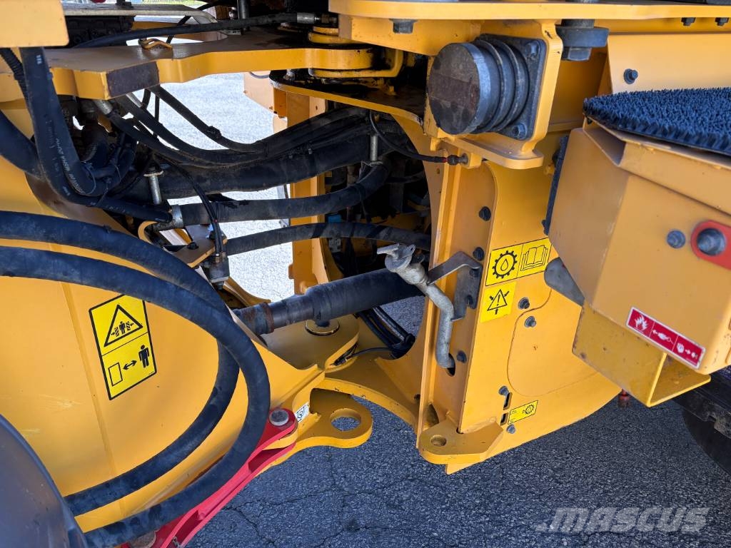Volvo L60H lastmaskin, svensksåld, all utrustning Hjullastare