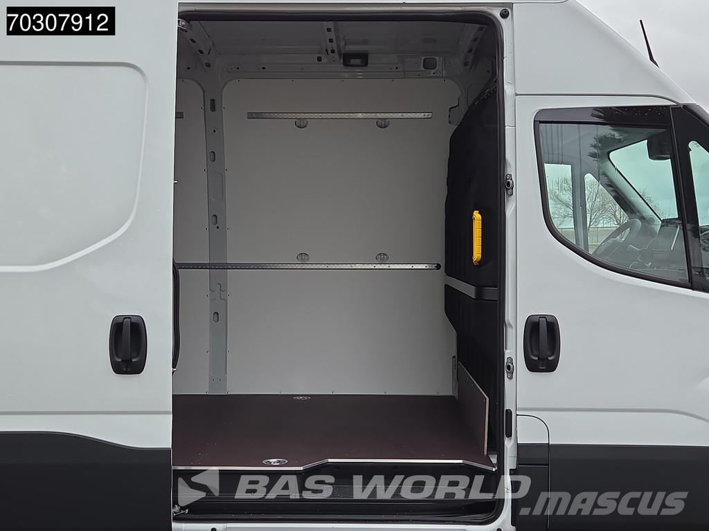 Iveco Daily 35S18 3.0L - Automático - 180CV - L3H2 - ACC شاحنة مقفلة