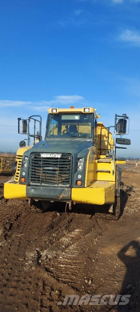 Komatsu HM 300-3 ساحبات مفصلية