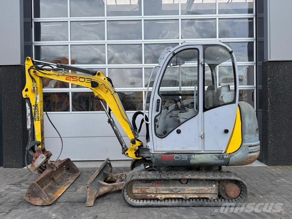 Wacker Neuson 2503 حفارات صغيرة أقل من 7 طن (حفارات صغيرة)