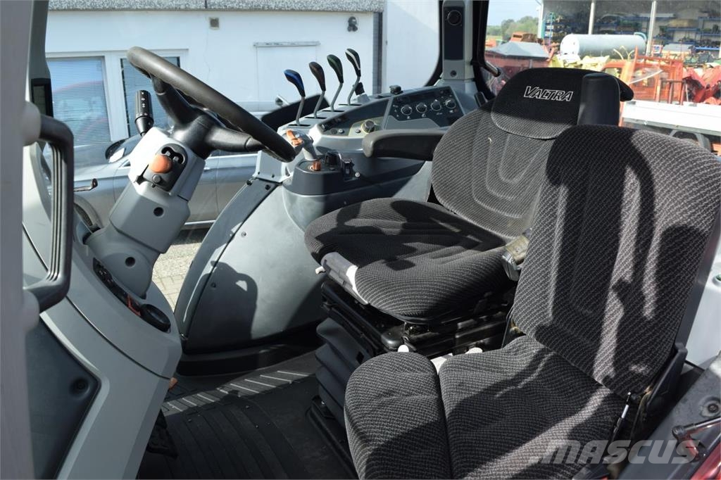 Valtra T194 Traktoren