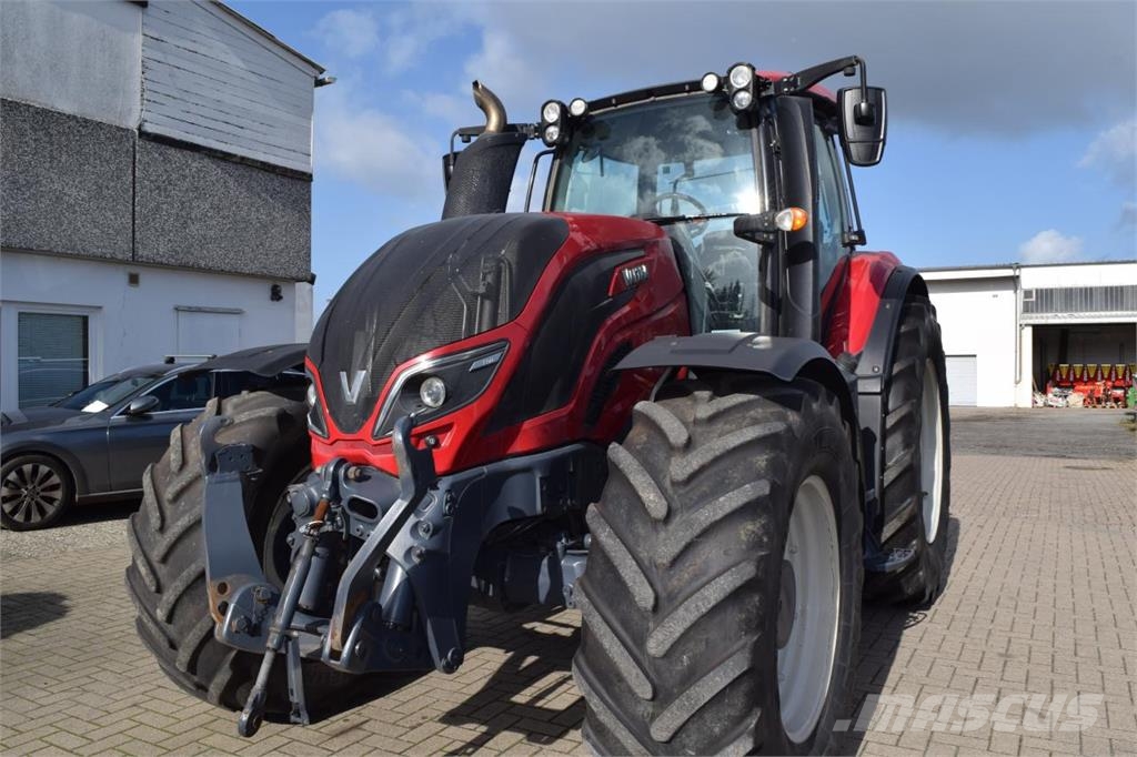Valtra T194 Traktoren