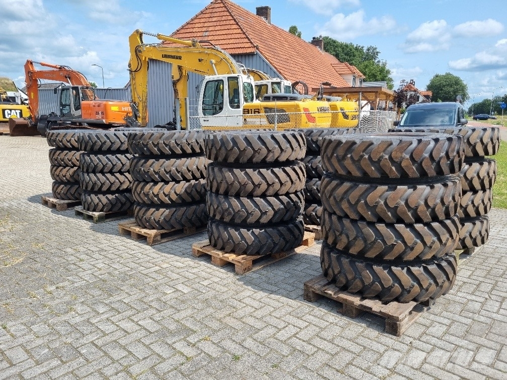 Kumho 10.00 x 20 الإطارات والعجلات والحافات