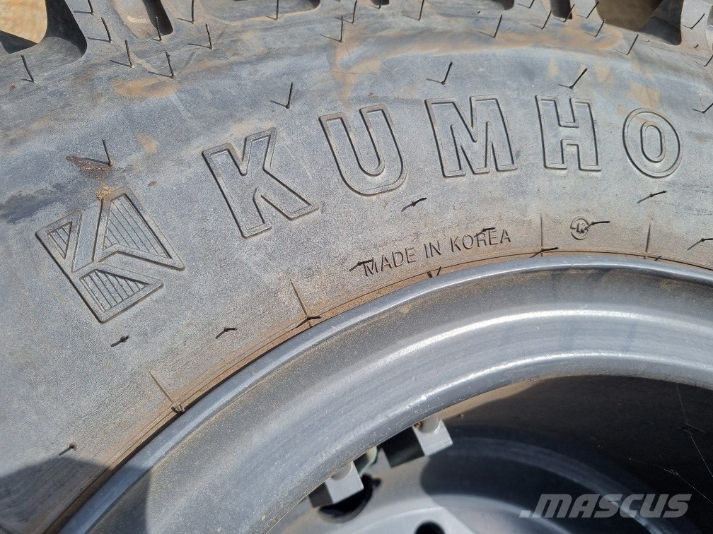 Kumho 10.00 x 20 الإطارات والعجلات والحافات