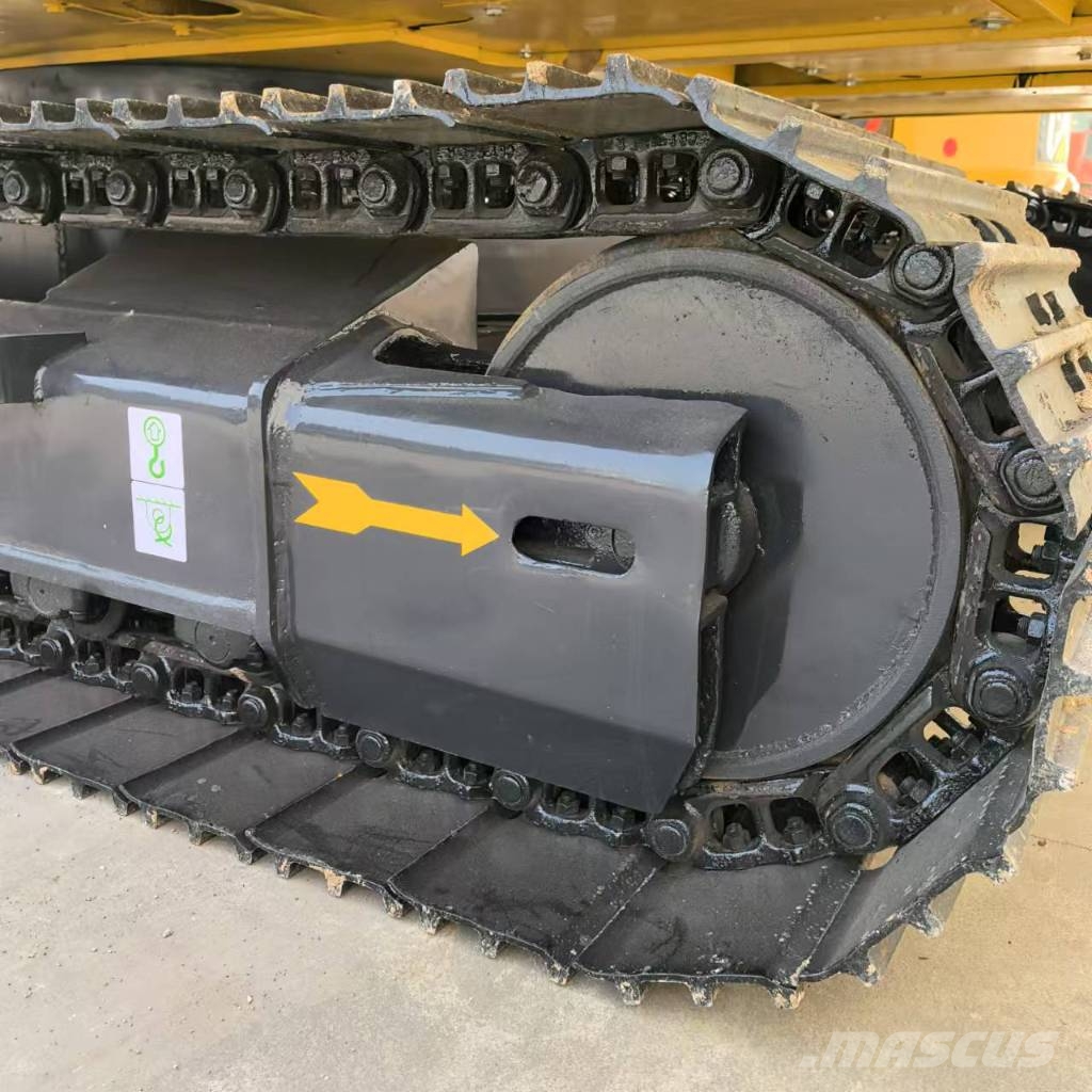 Komatsu pc130 履带挖掘机