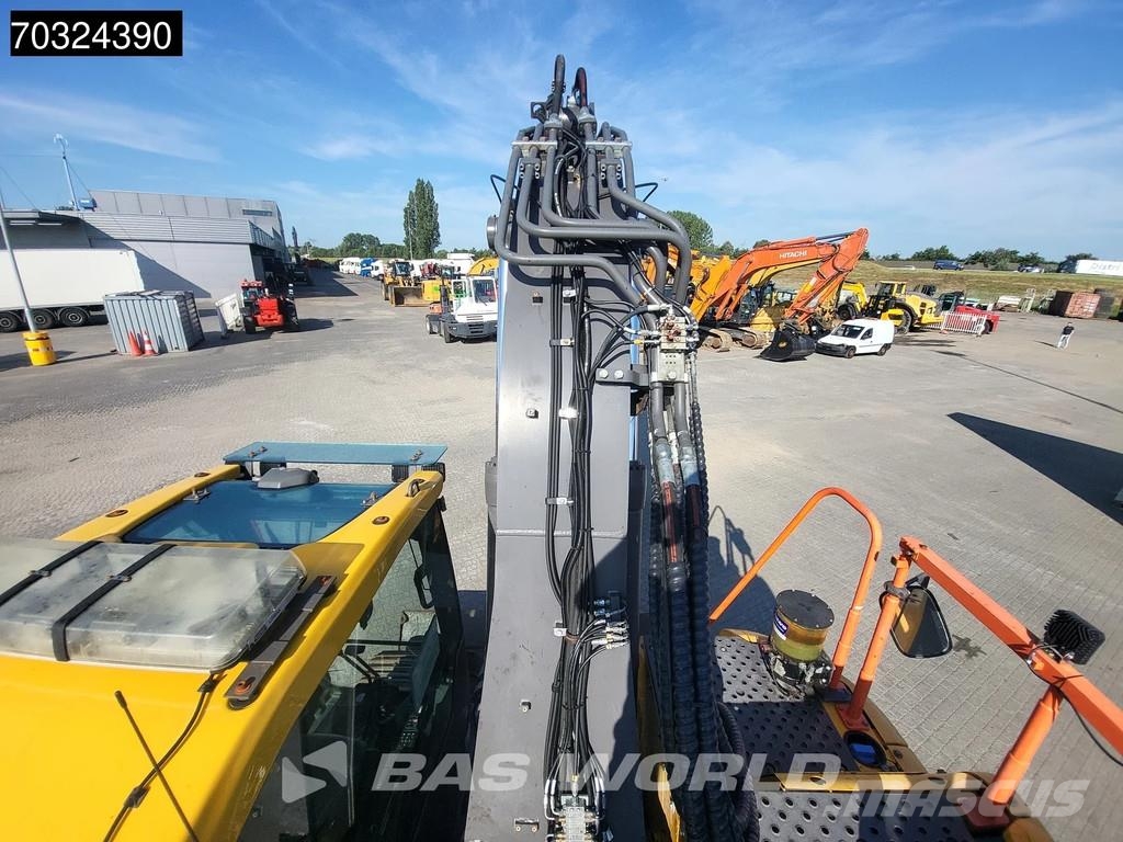Volvo ECR235 E L Tiltrotator - Blade حفارات زحافة