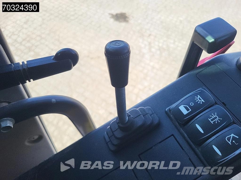 Volvo ECR235 E L Tiltrotator - Blade حفارات زحافة