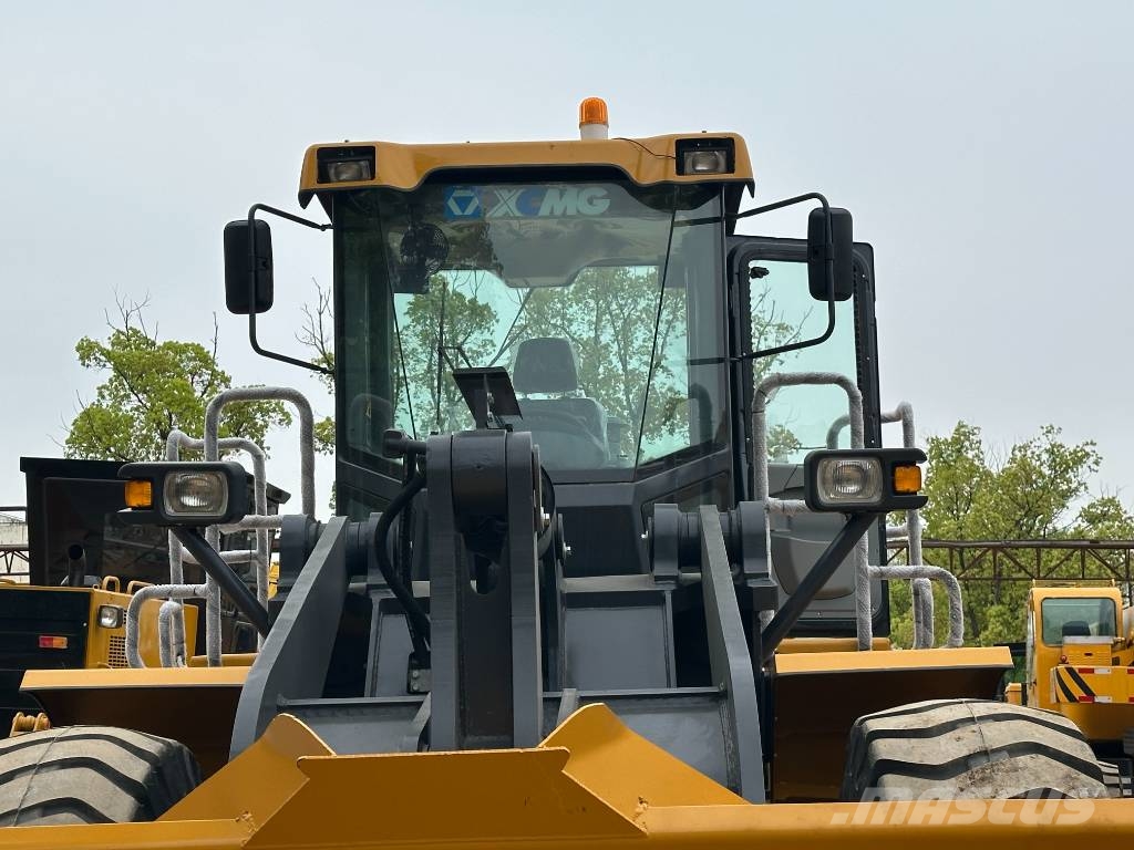 XCMG ZL 50 GN   Plenty of wheel loaders in stock Radlader