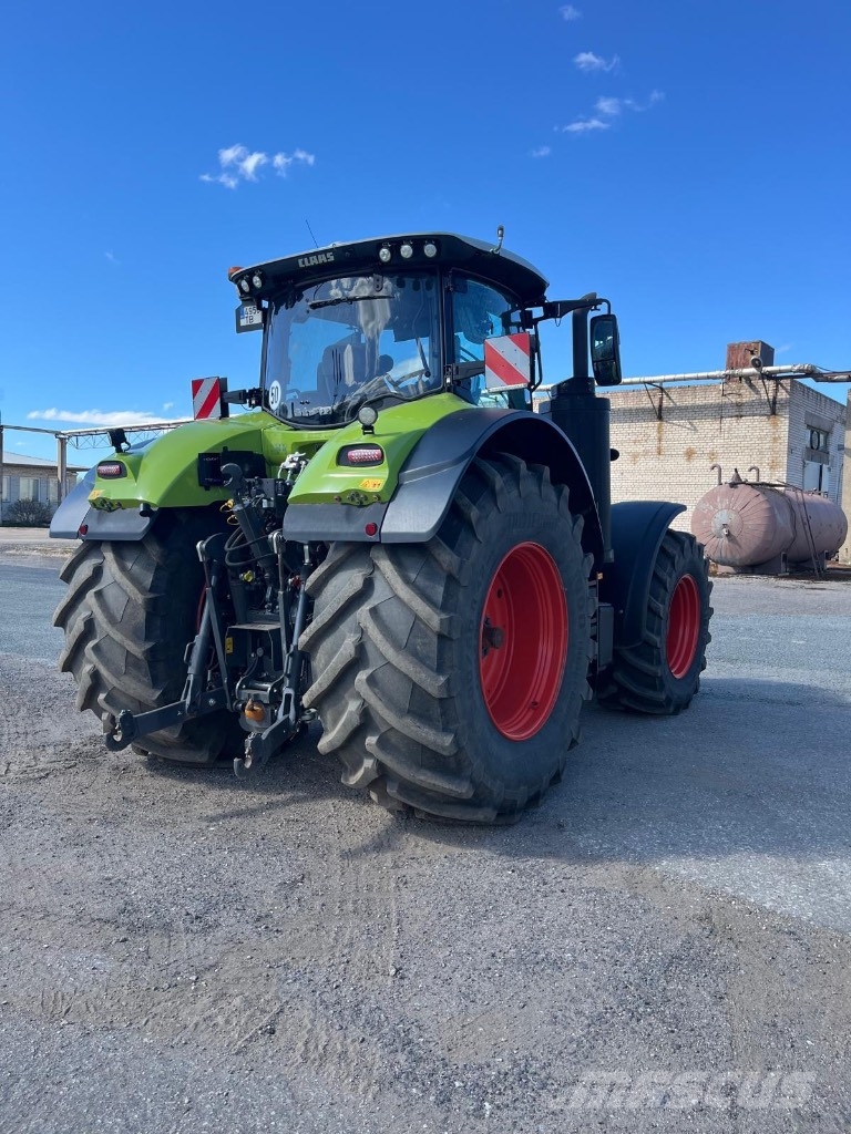 CLAAS Axion 950 الجرارات