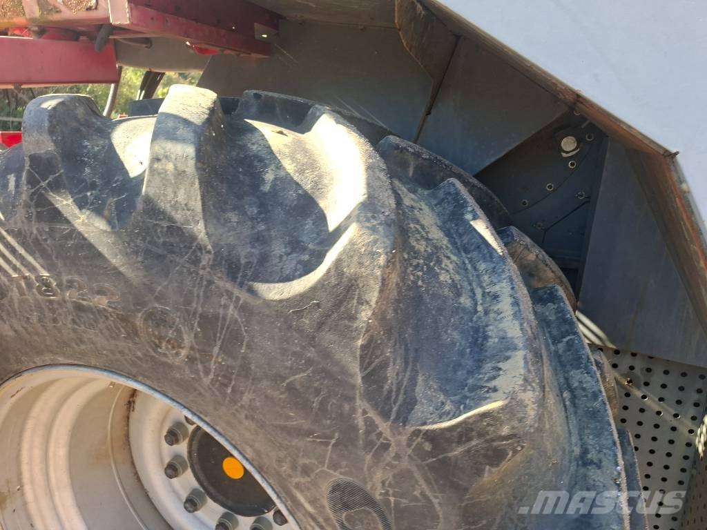 Massey Ferguson 7274 Sklízecí mlátičky