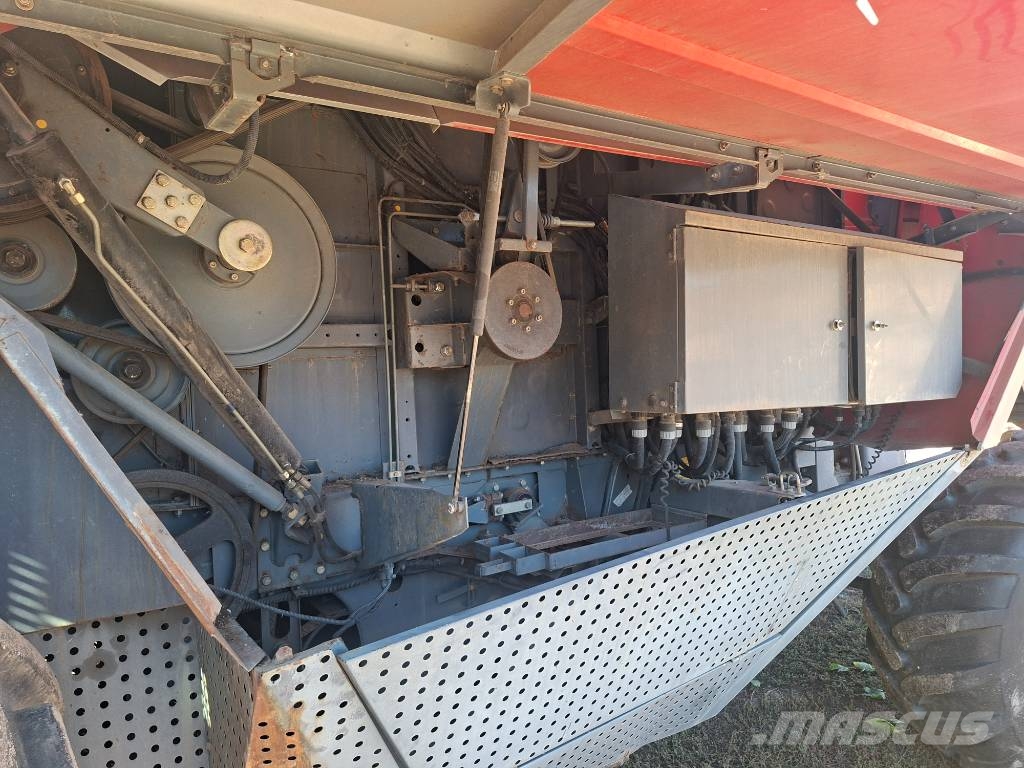 Massey Ferguson 7274 Sklízecí mlátičky