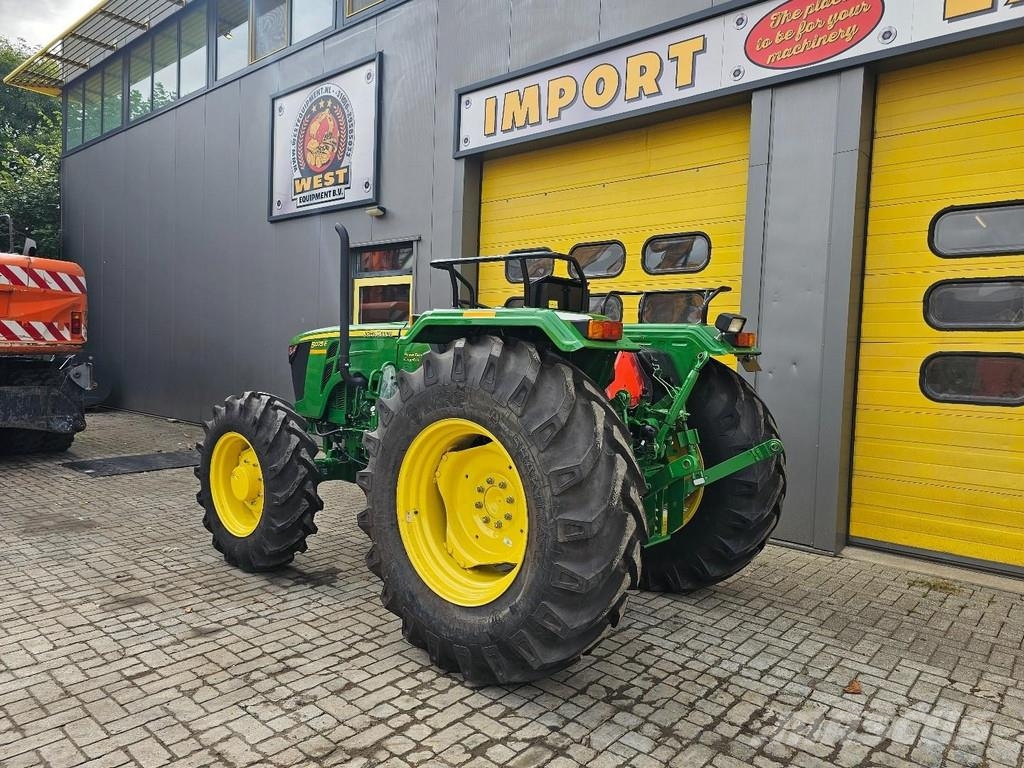 John Deere 5075E 트랙터