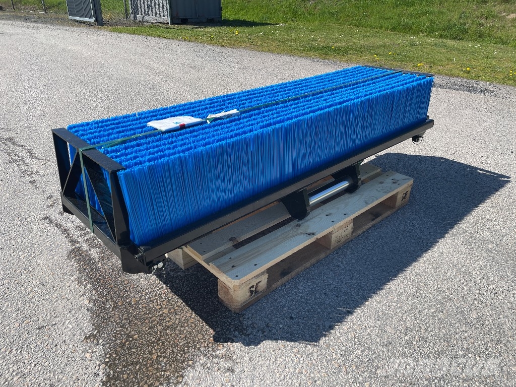SE Equipment  Sopborste till grävmaskin 1800mm med S60 Szczotki