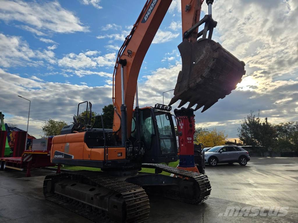Doosan DX 255 LC-5, 2021, 9.340h, 25,5t, 1,55mc bucket Εκσκαφείς με ερπύστριες