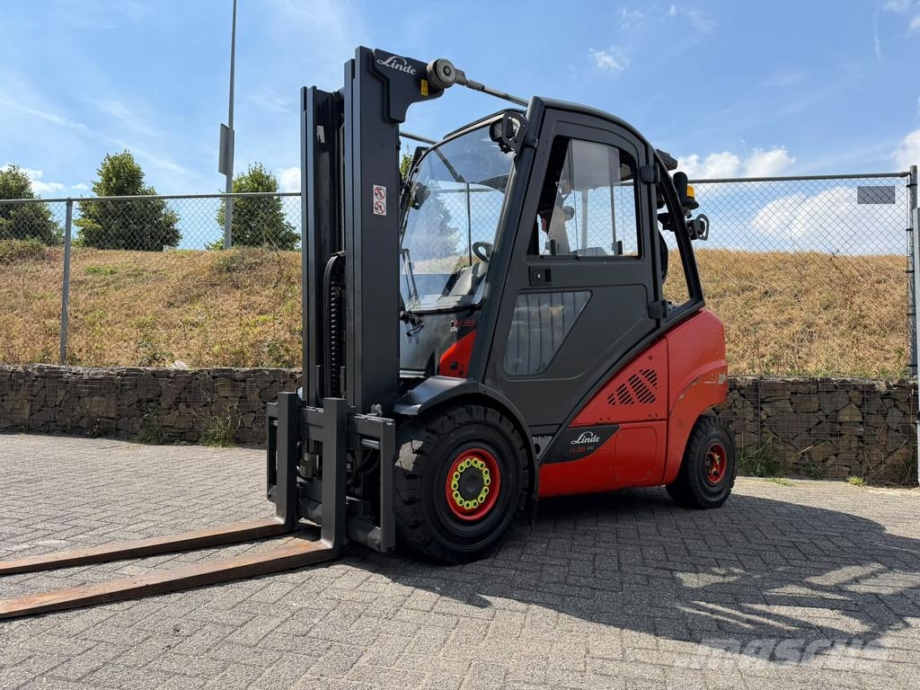 Linde H35D Triplex Freelift Sideshift 4 Valves شاحنات الديزل