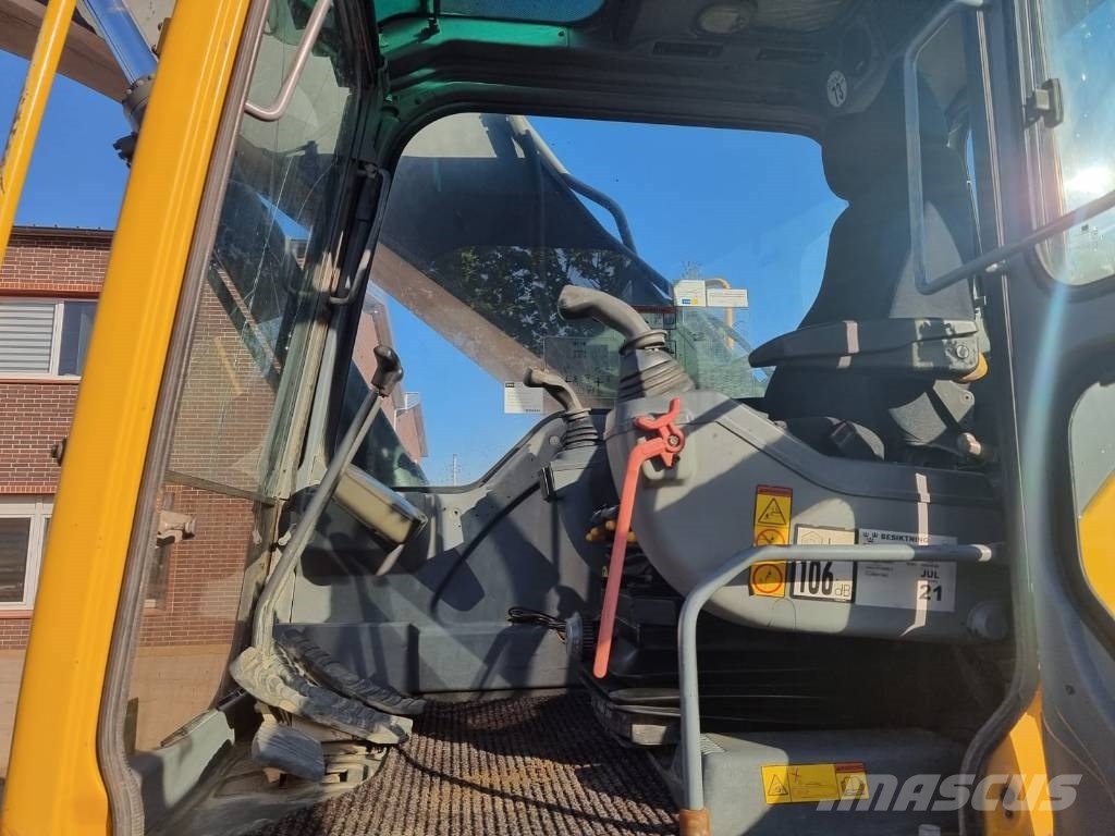 Volvo EC 290 B LC حفارات زحافة