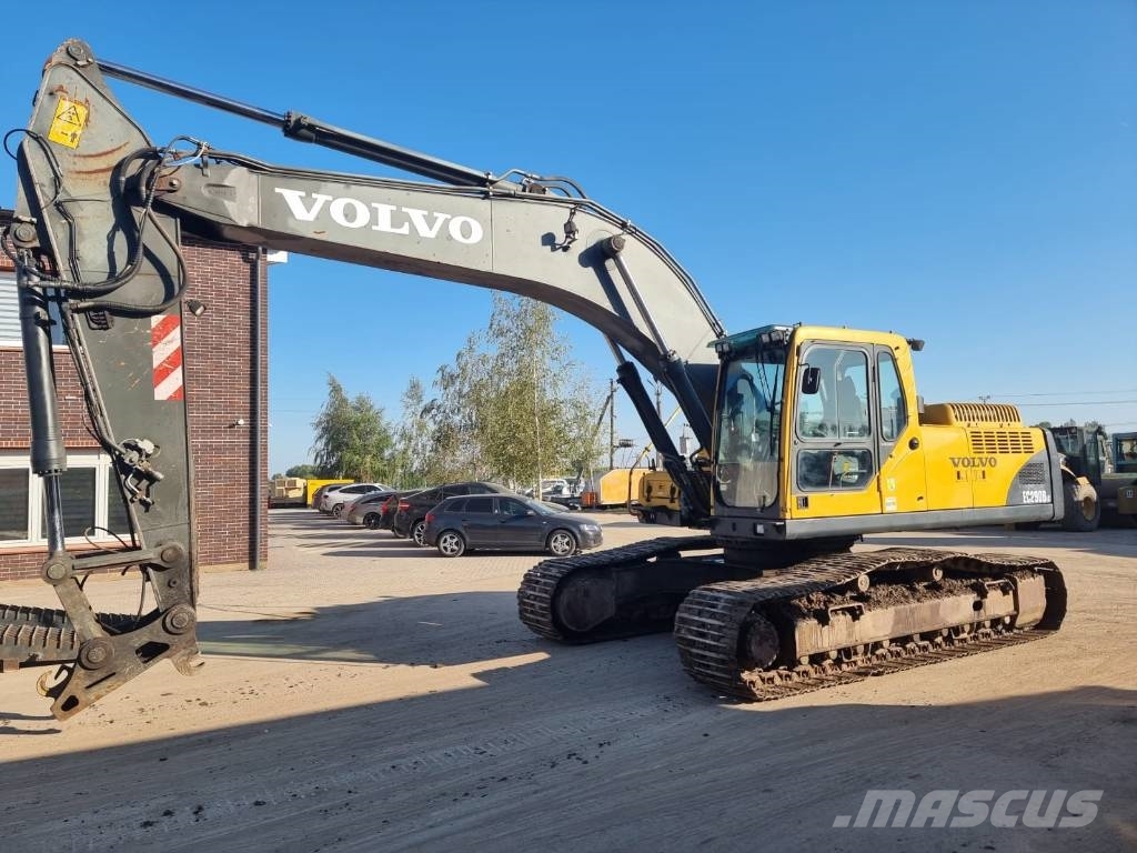 Volvo EC 290 B LC حفارات زحافة