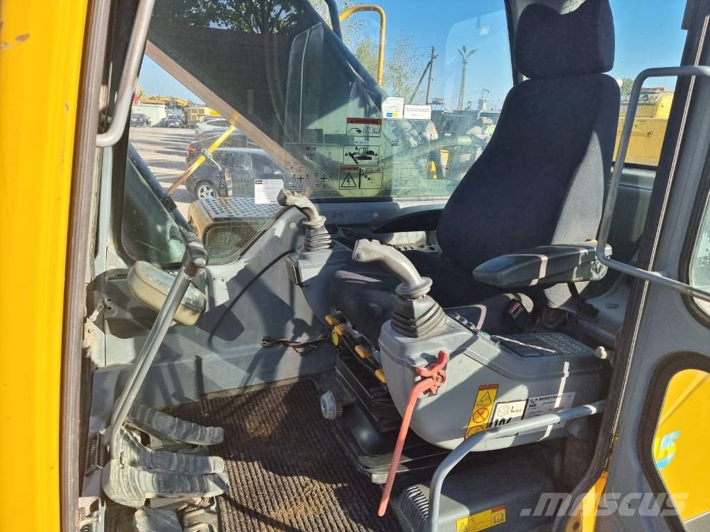 Volvo EC 290 B LC حفارات زحافة