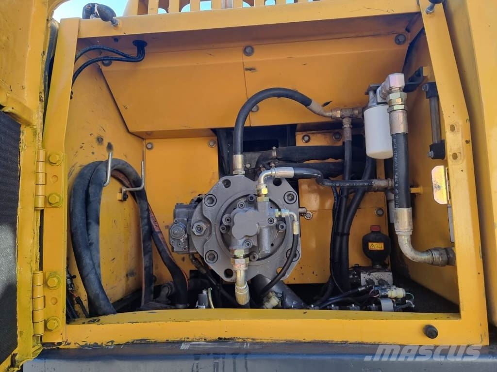 Volvo EC 290 B LC حفارات زحافة