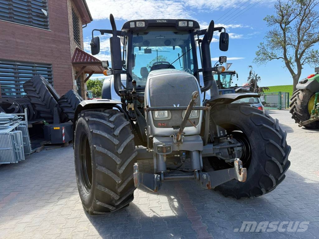 Valtra N 142 Direct Tractores