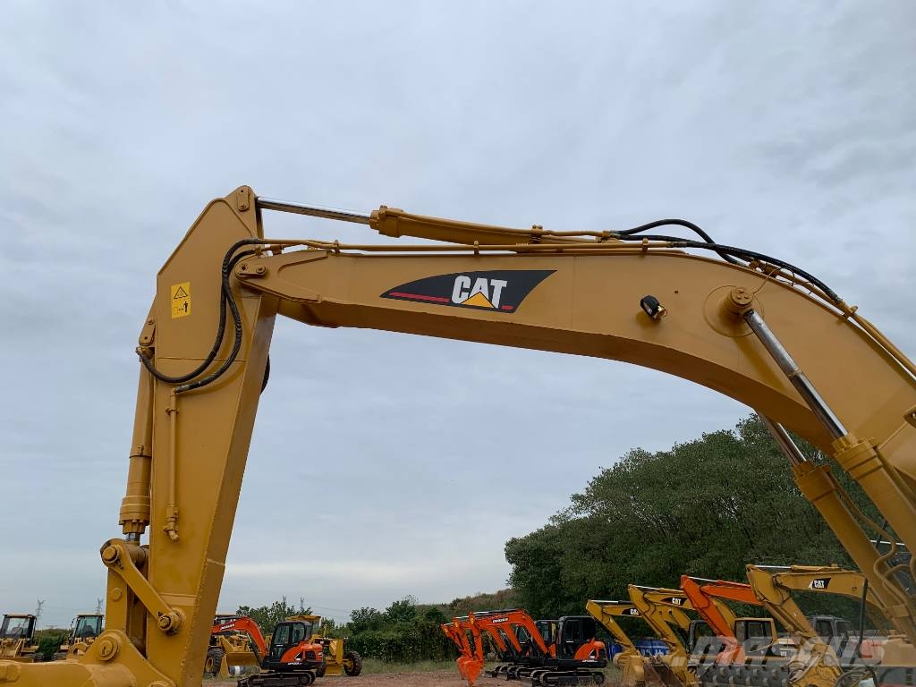 CAT 330B 履带挖掘机