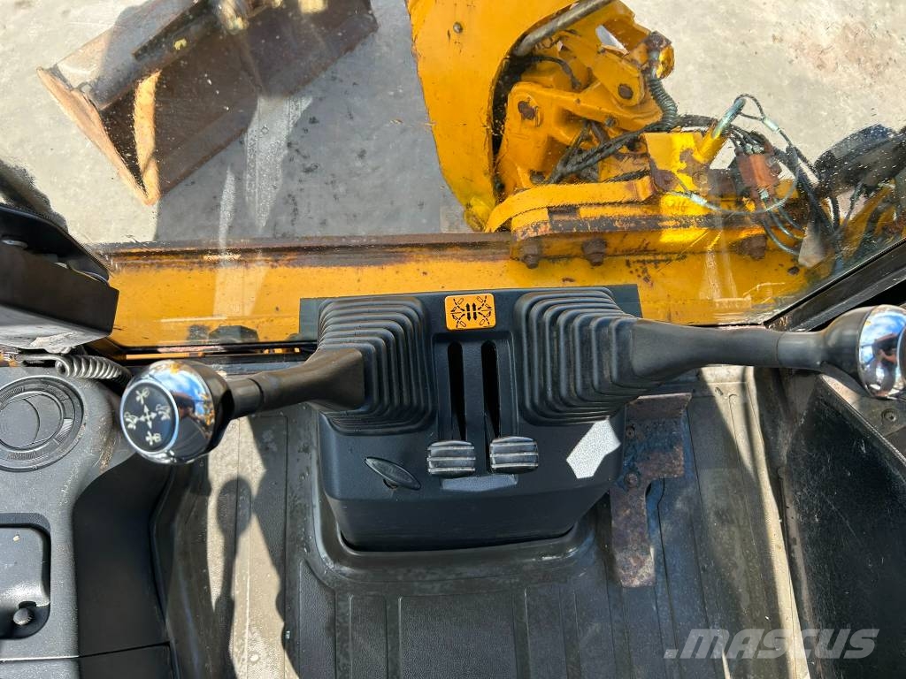 JCB 2 CX Streetmaster Rendegravere