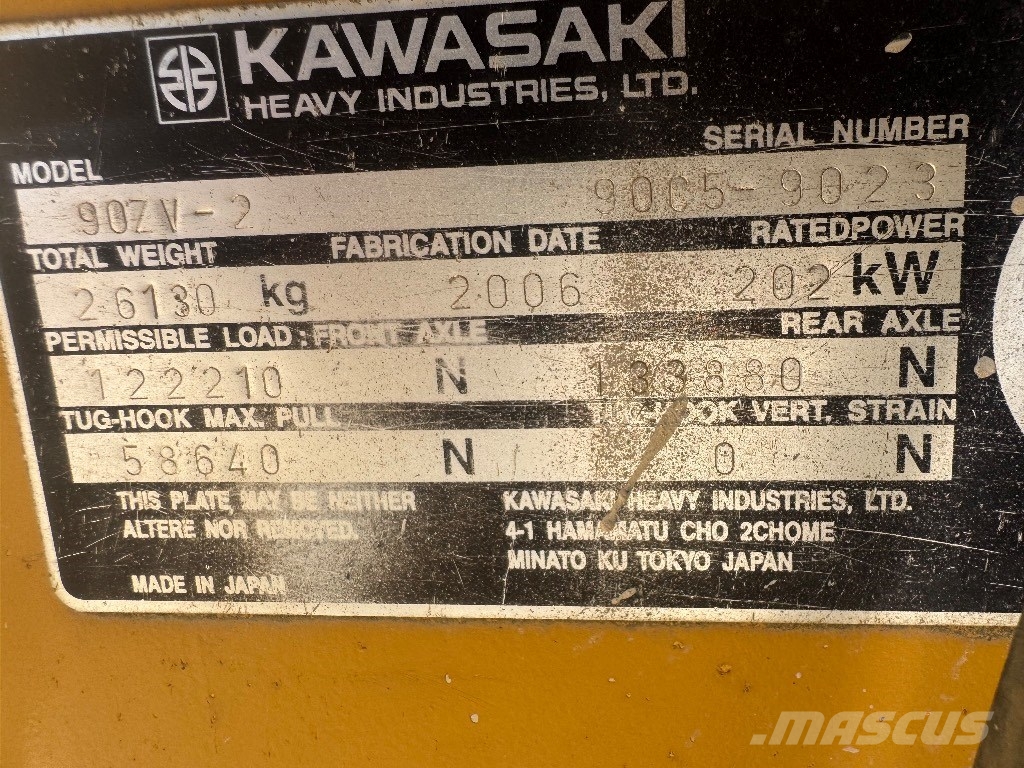 Kawasaki 90 Z V-2 لوادر بعجل