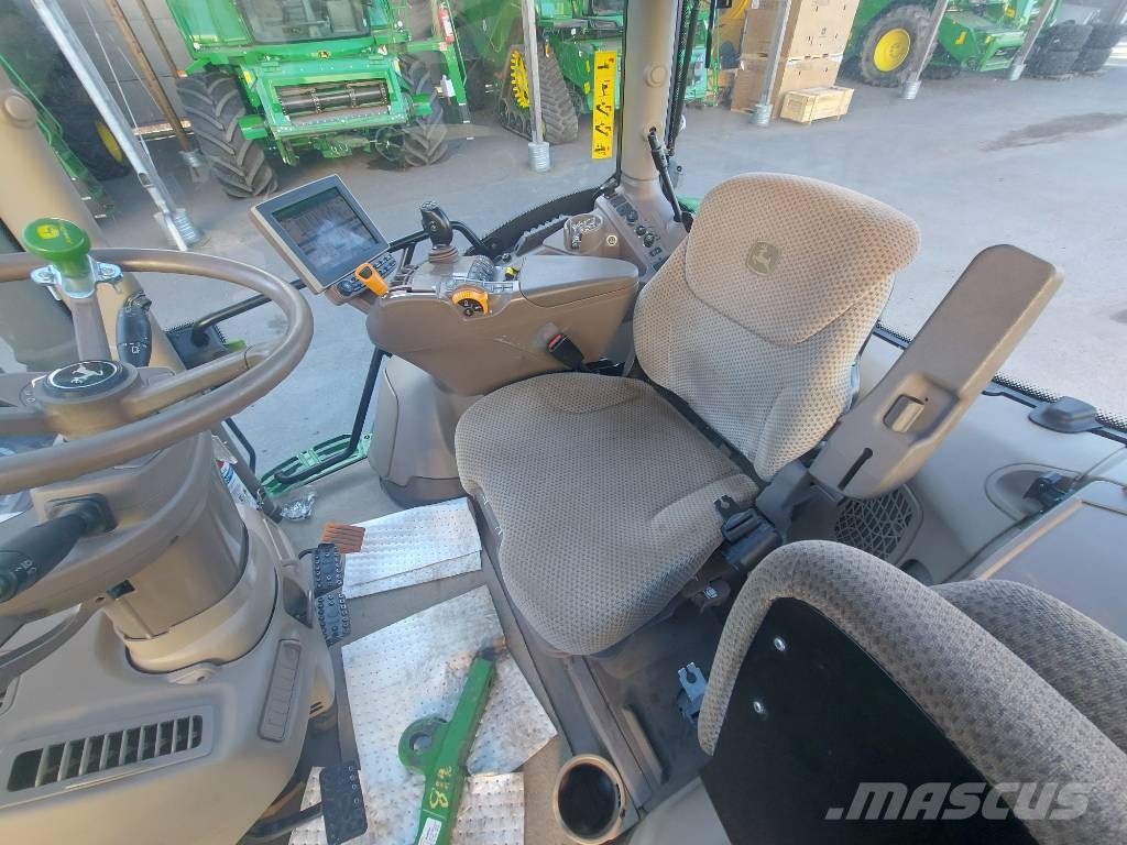 John Deere Traktor 6130 R Tractors