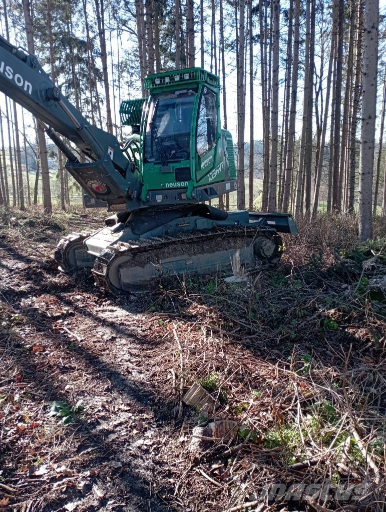 Neuson Forest Harvester HVT 103 Harwestery