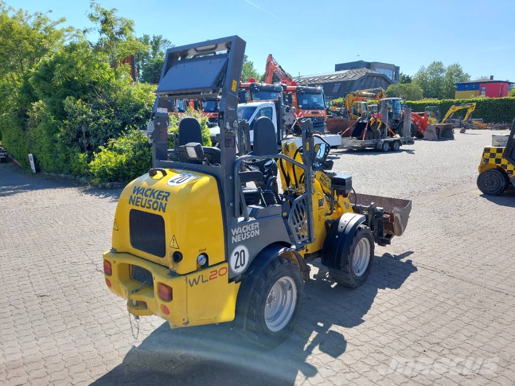Wacker Neuson WL 20 Kolesové nakladače