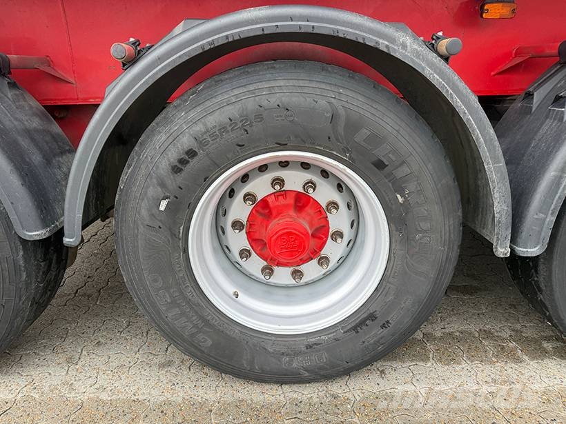 Kel-Berg 4 axle Tipper 37 m3 / 4 achse Kipper 37 m3 Tipptrailer