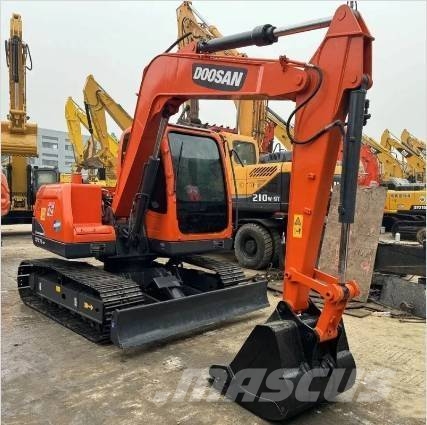 Doosan DX75 Mini ekskavatori < 7 t