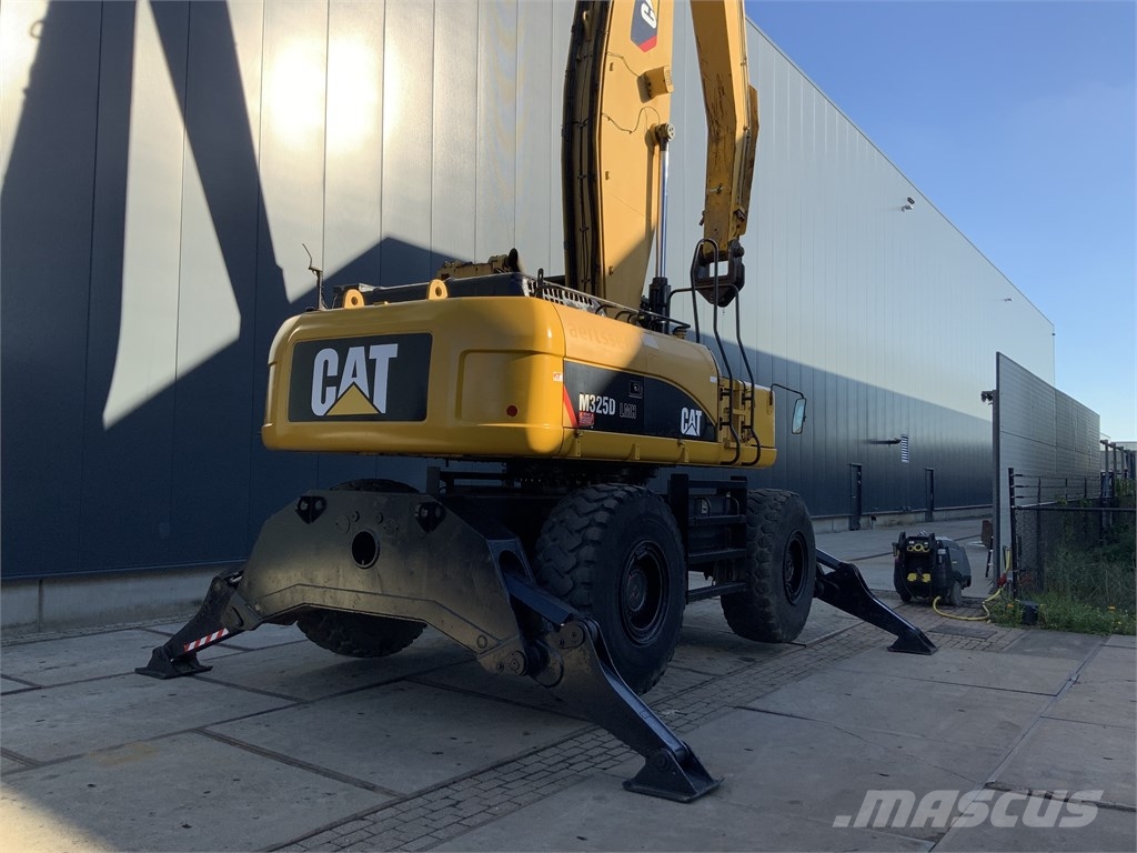 CAT 325 D MH Waste / industry handlers
