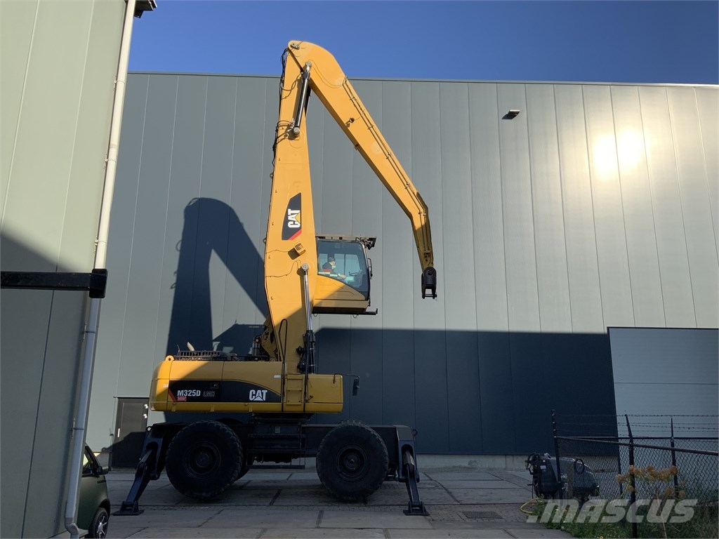 CAT 325 D MH Waste / industry handlers